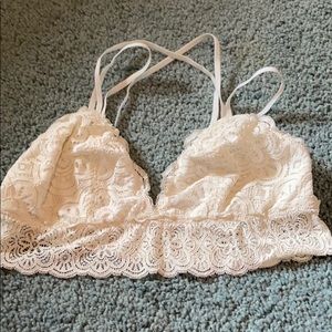 Women’s bra let
